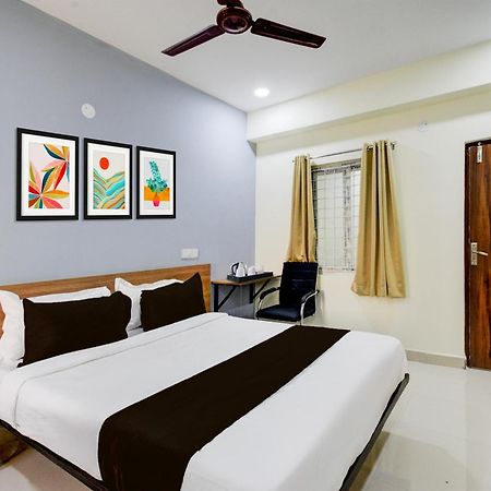 Super Townhouse Kukatpally North Formerly Munagala Arcade Hyderabad Esterno foto
