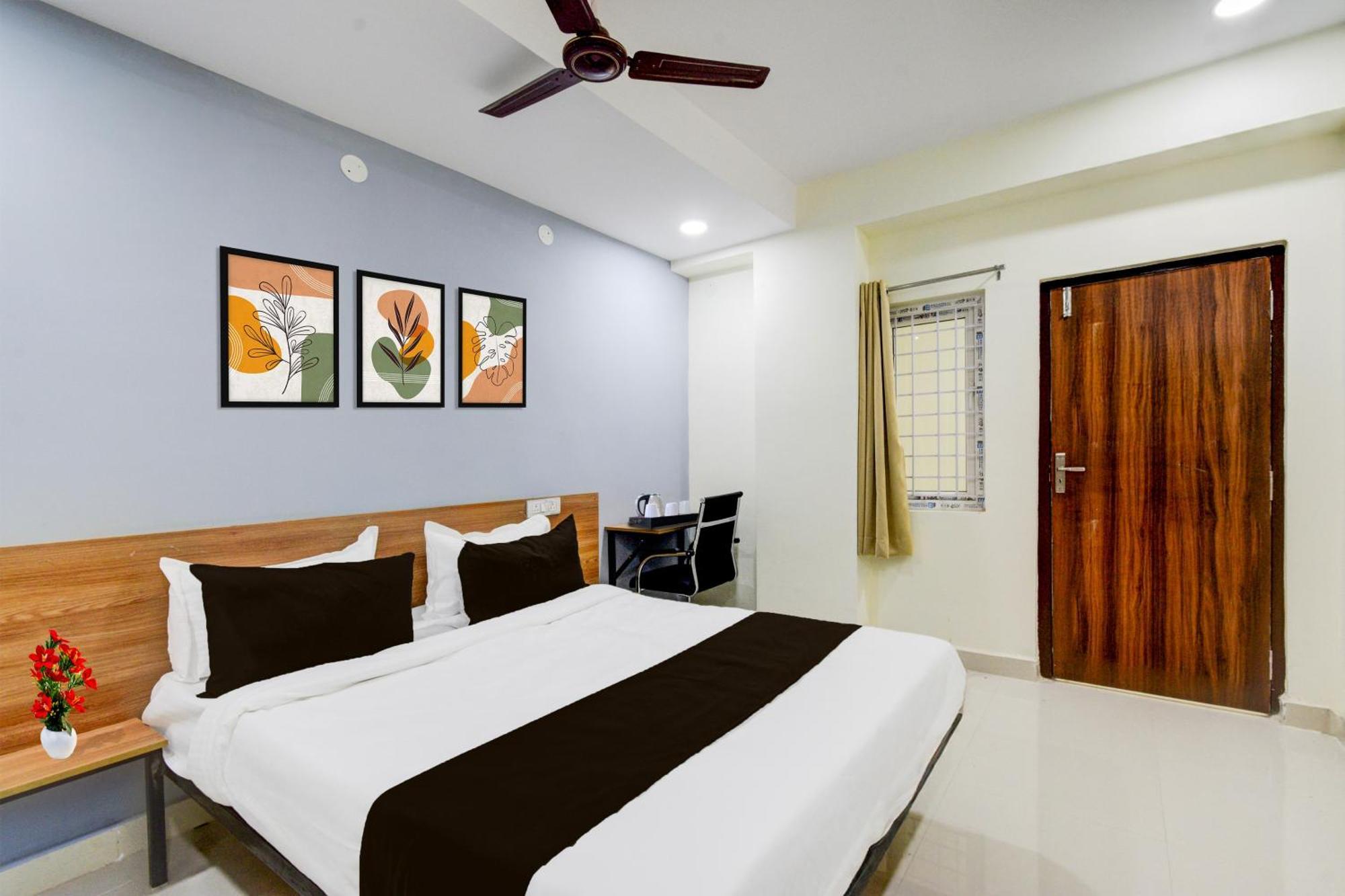 Super Townhouse Kukatpally North Formerly Munagala Arcade Hyderabad Esterno foto