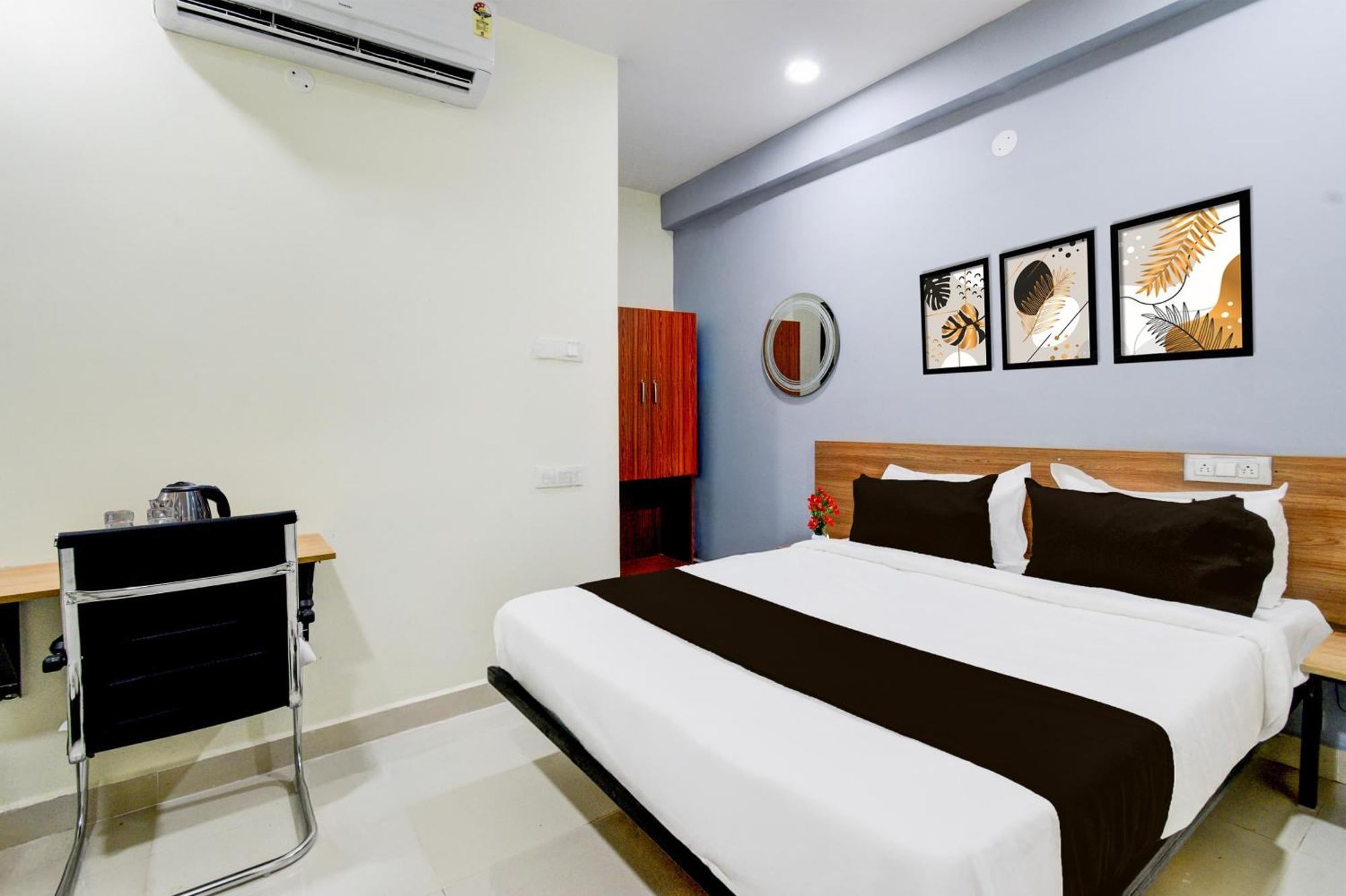 Super Townhouse Kukatpally North Formerly Munagala Arcade Hyderabad Esterno foto