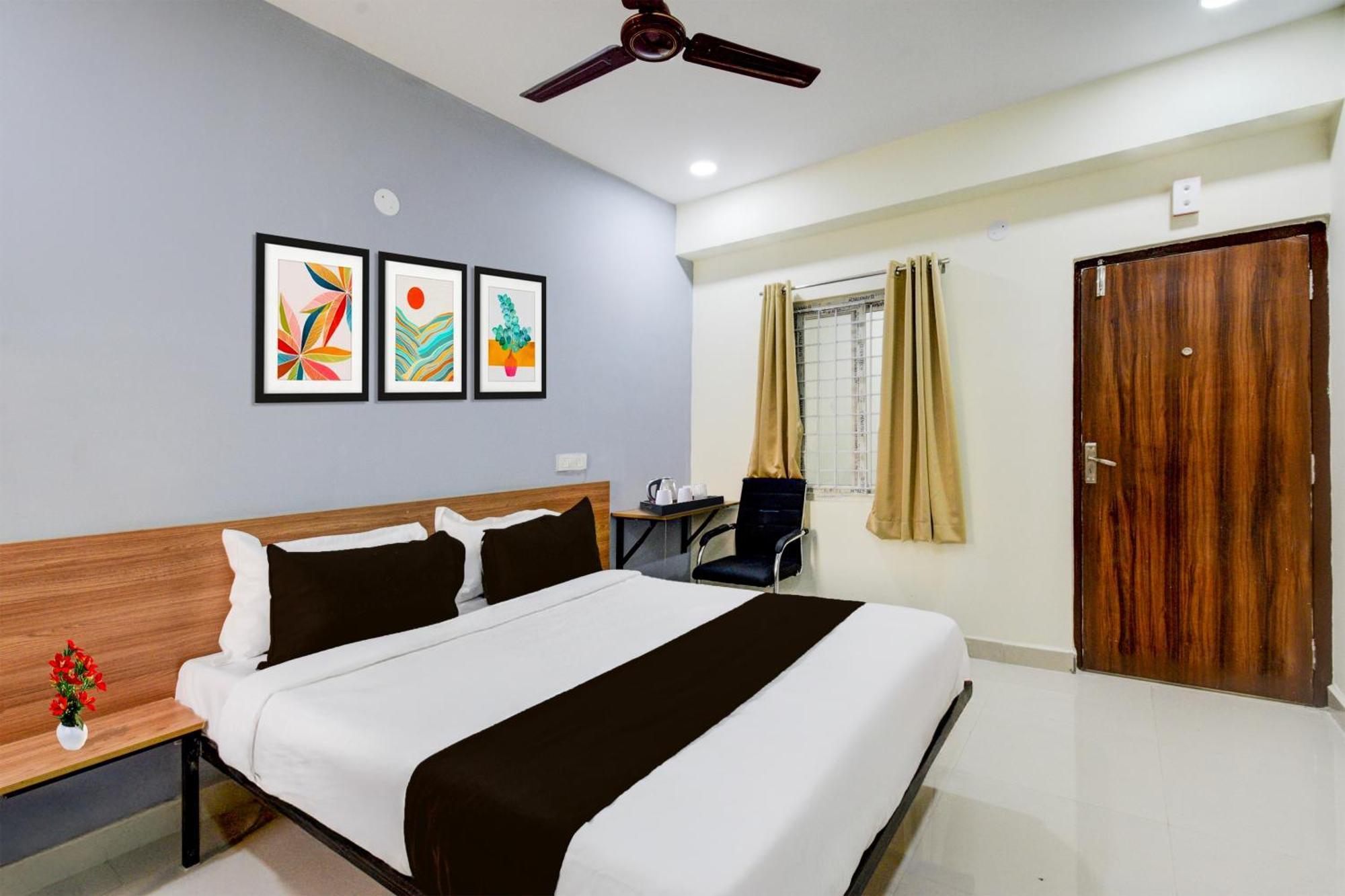 Super Townhouse Kukatpally North Formerly Munagala Arcade Hyderabad Esterno foto